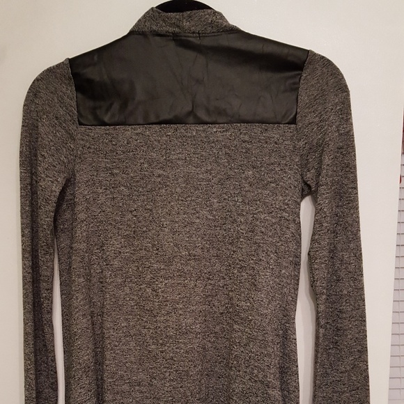 Open front cardigan.Tie or loose option. Small - Picture 6 of 8